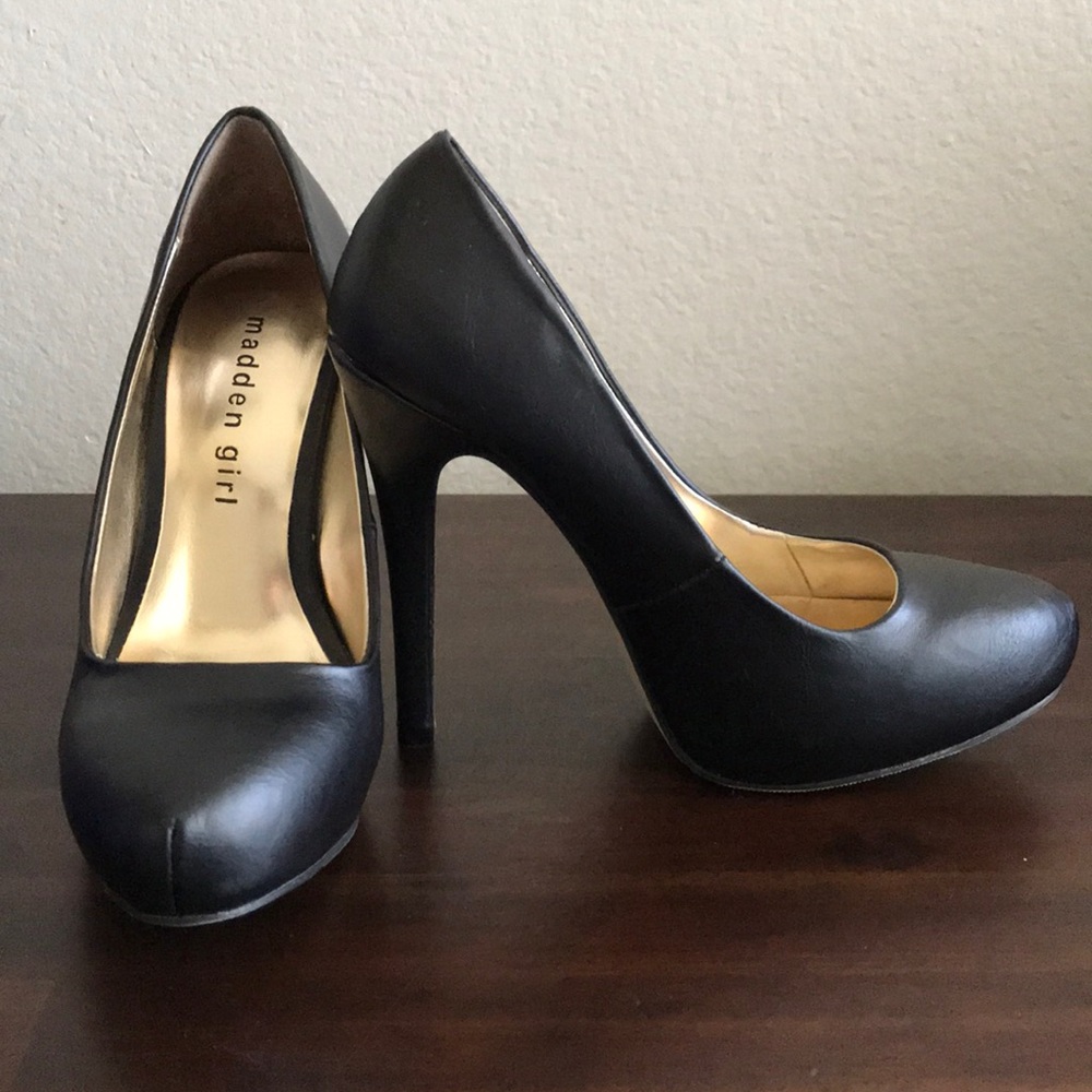 Madden girl pumps